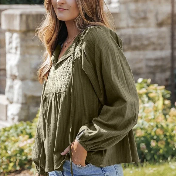 Green Embroidered Split Neck Pleated Loose Blouse Bohemian Top - Picture 3 of 15